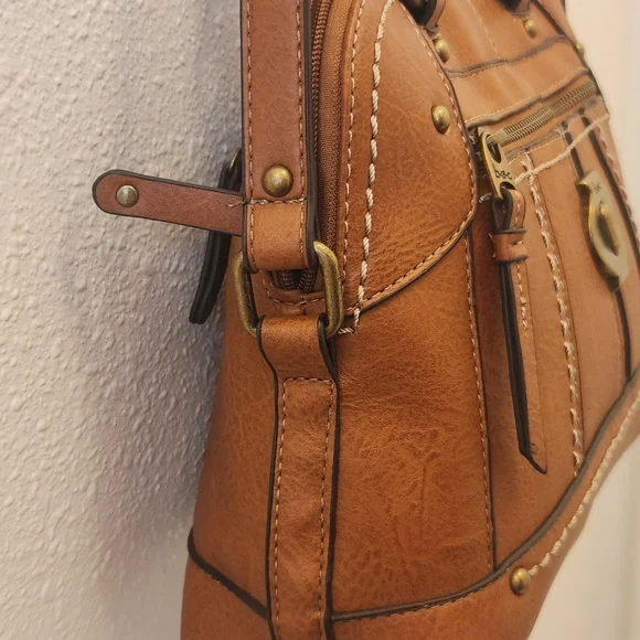 b.o.c. Tan Shoulder Bag with Gold Accents - Picture 5 of 7